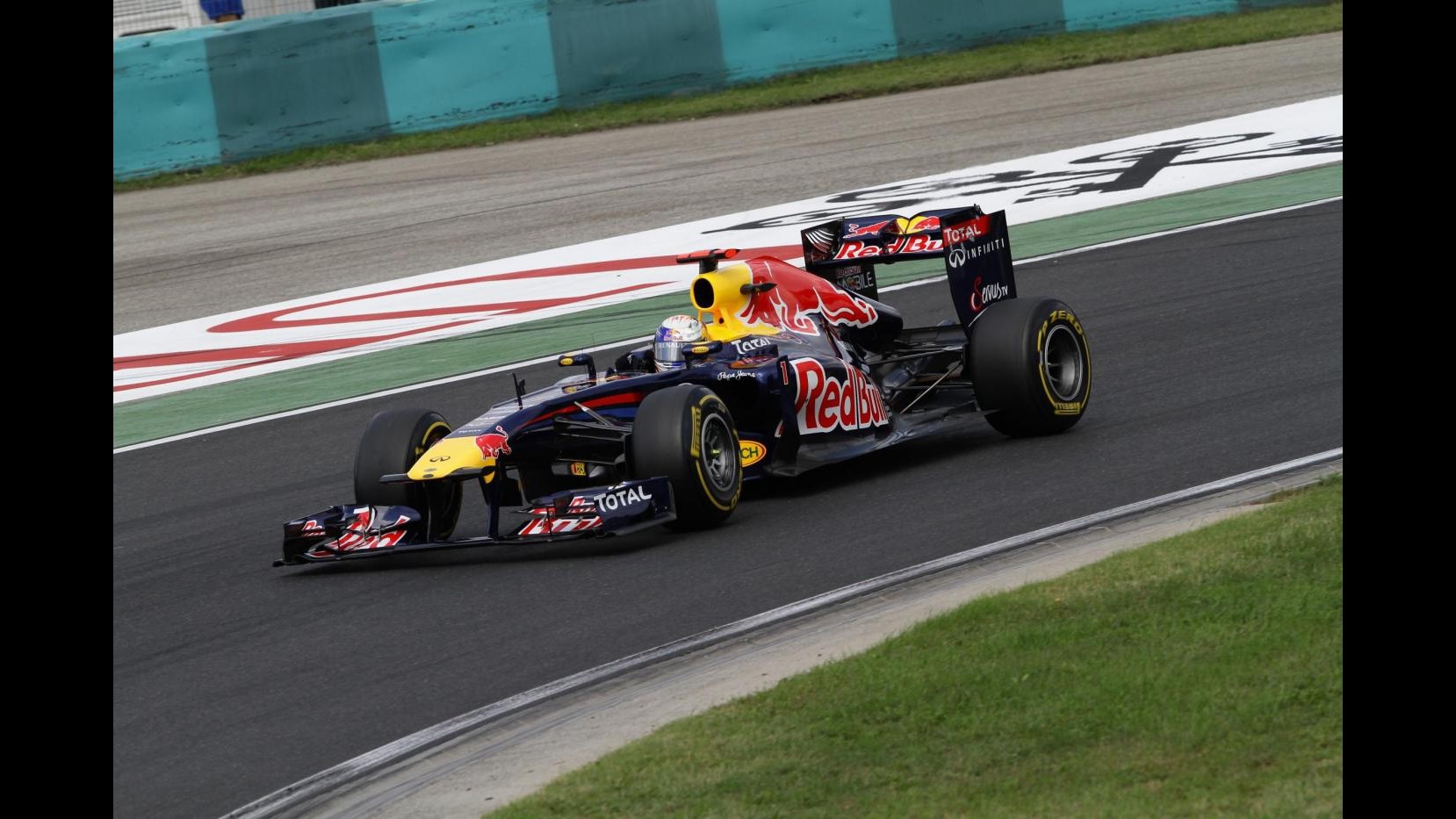 Vettel in pole position a Spa, Alonso ottavo
