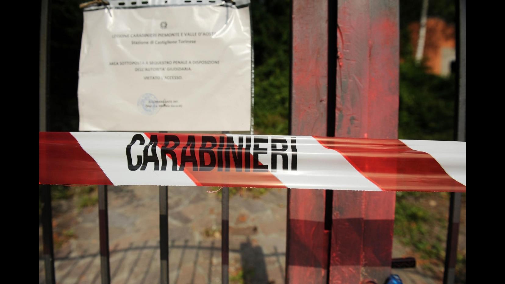 Ragazzo ucciso a Roma, trovato scooter bruciato: forse è dei killer