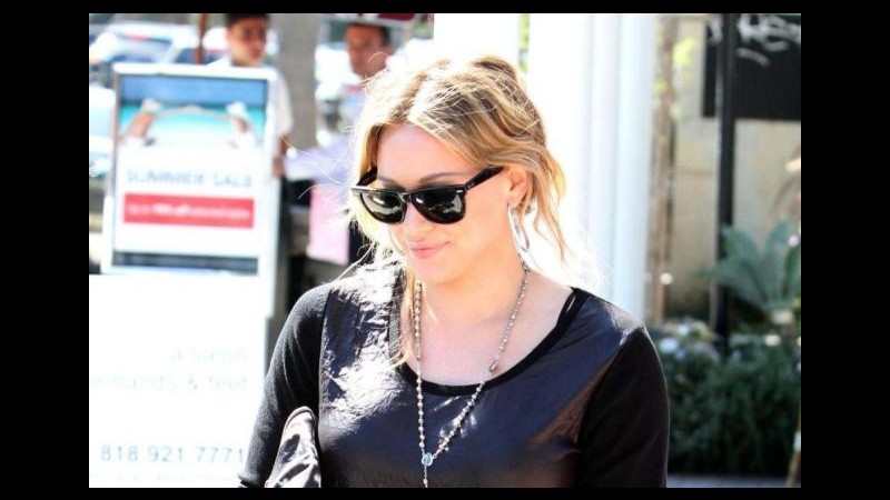 Hilary Duff incinta perde la parte nel remake di ‘Bonnie e Clyde’