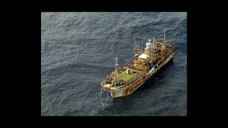 Usa, affondata a colpi di cannone nave fantasma ricomparsa dopo tsunami