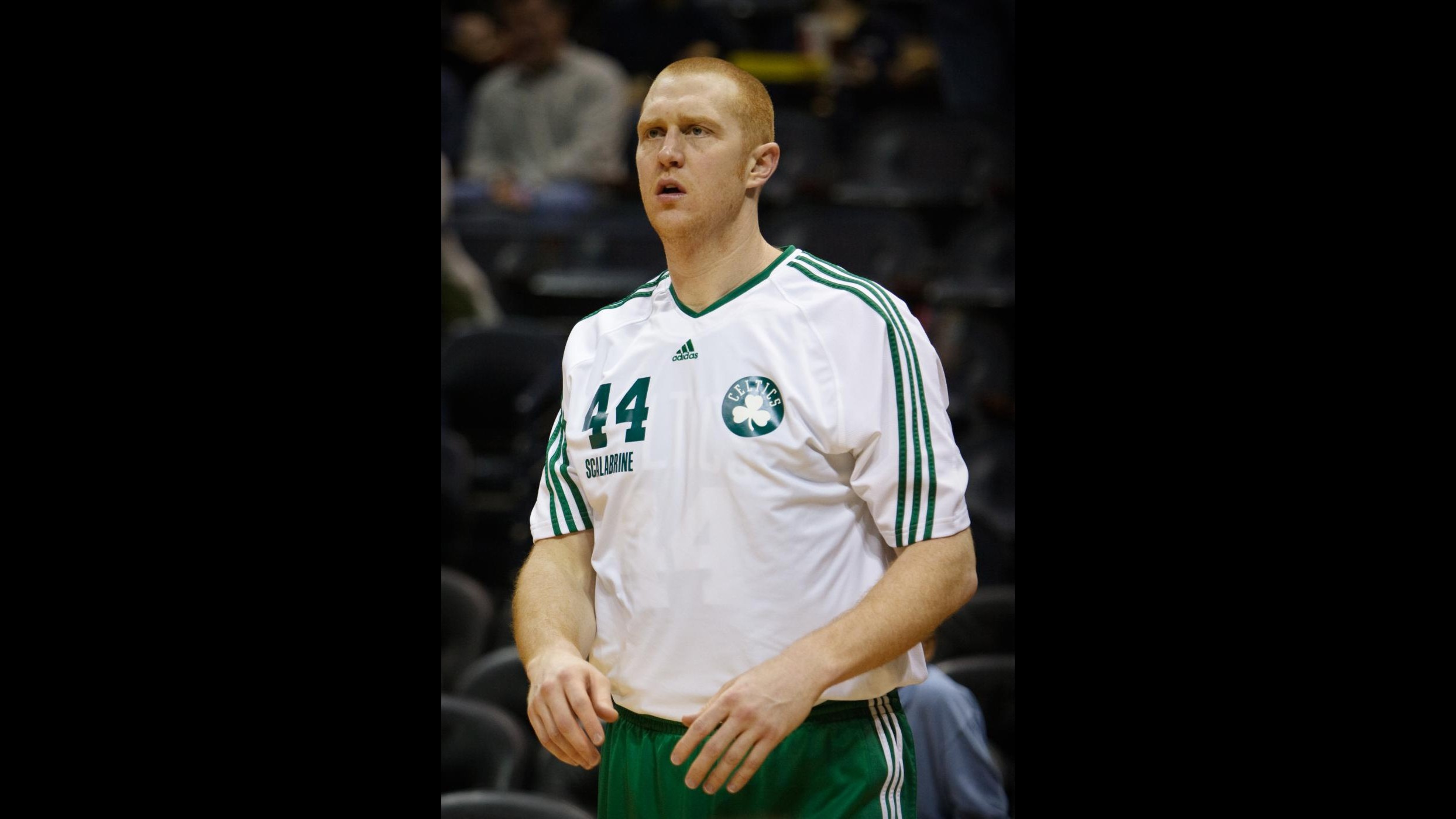 Ex Celtics Brian Scalabrine in prova alla Benetton Treviso