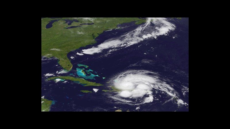 Uragano Irene attraversa Repubblica Dominicana, si preparano gli Usa