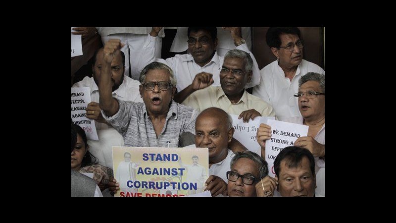 India, premier a Hazar: Pronto a presentare legge a Parlamento