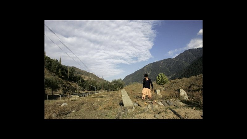 Kashmir, Amnesty International chiede indagine su tombe senza nome