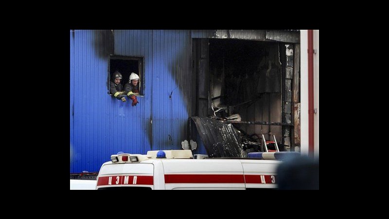 Russia, incendio mercato Mosca: 17 morti