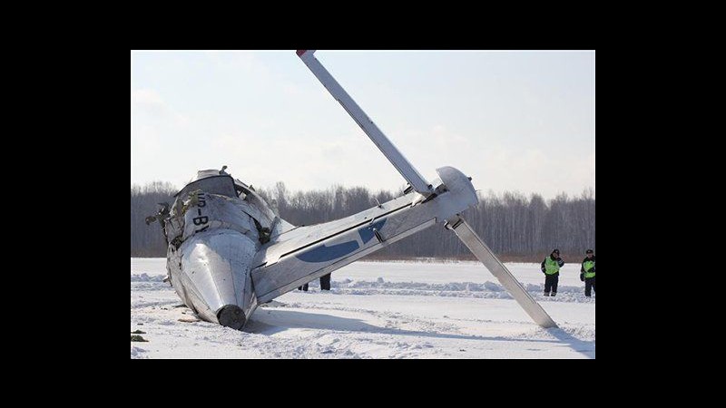 Russia, inquirenti: Schianto aereo Siberia non dovuto a guasti motori