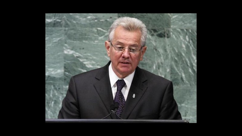 Ungheria, presidente si dimette dopo scandalo tesi copiata