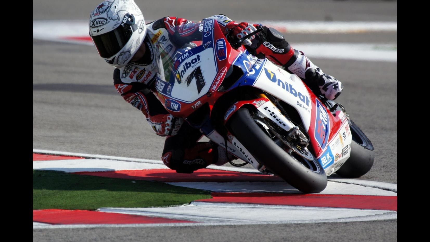 Superbike, Imola: dioppietta di Checa, Biaggi due volte quarto