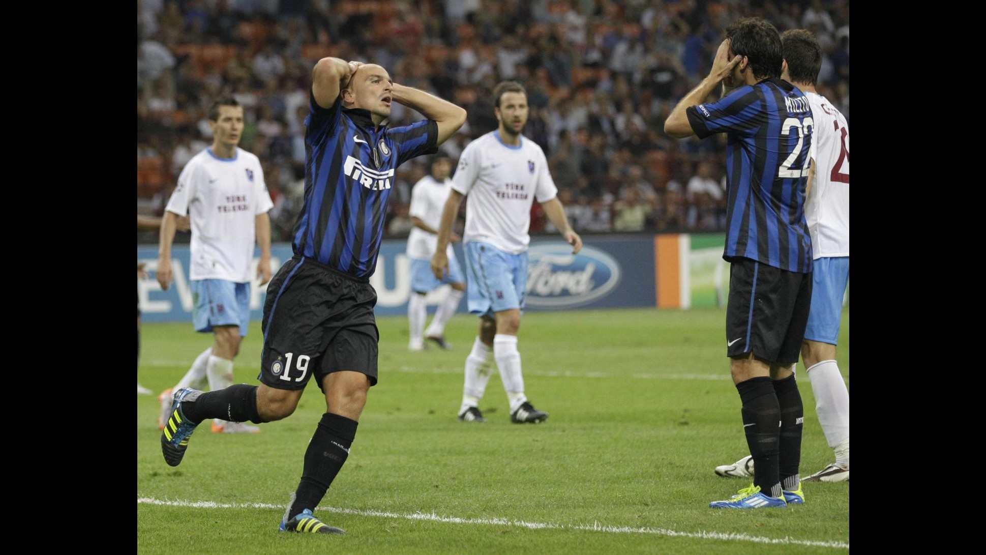 Champions, grande Napoli e piccola Inter