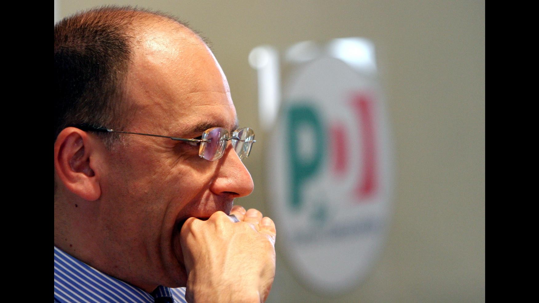 Manovra, Letta (Pd): Con Berlusconi corriamo stessi rischi Grecia