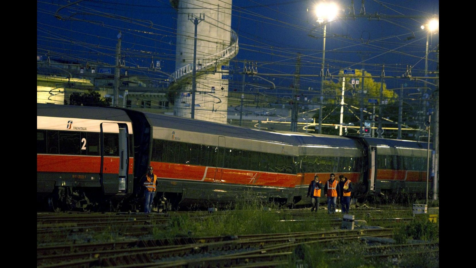 Scontro treni a Roma, a Termini deviazioni
