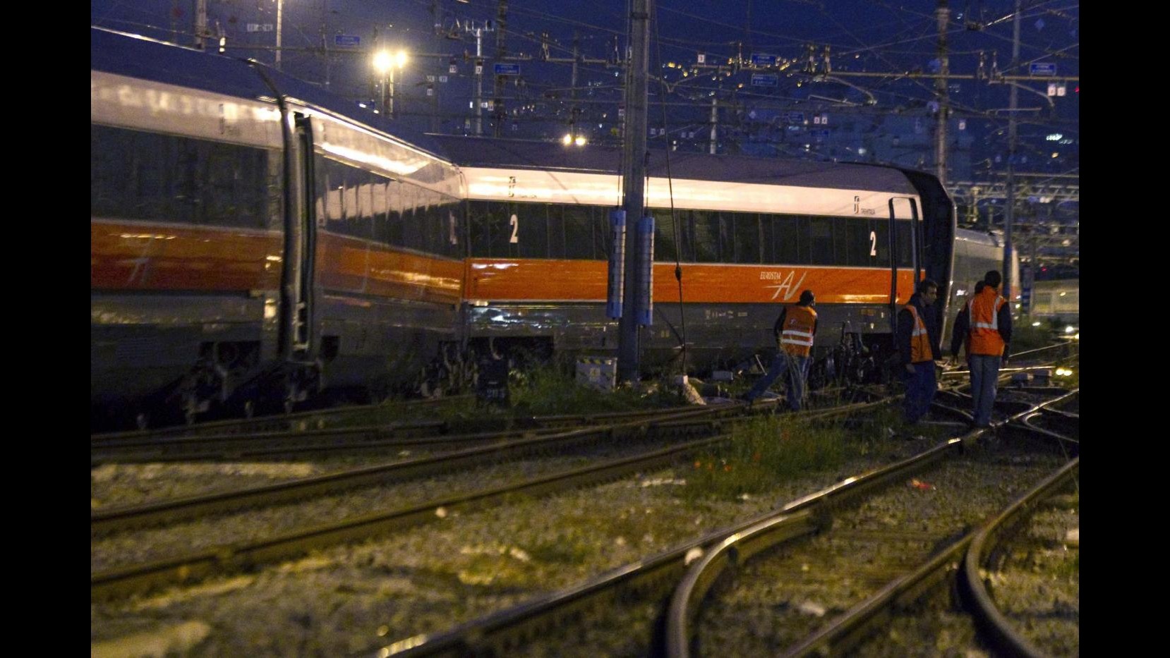 Termini, scontro tra due Frecciarossa