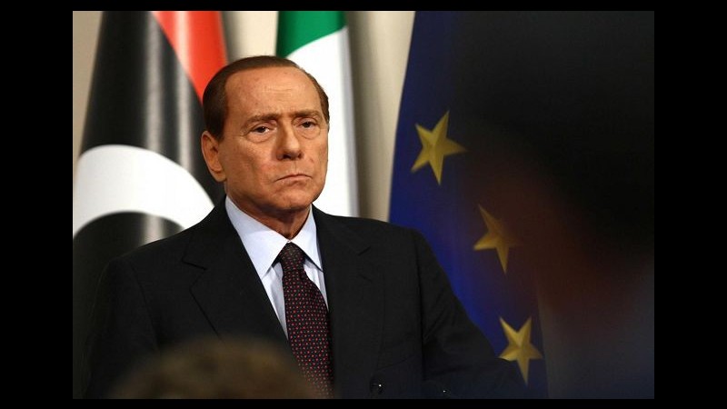 Berlusconi: Non scappo dai pm, vado a Bruxelles a spiegare manovra