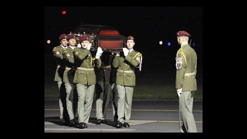 Praga ricorda 3 giocatori Lokomotiv morti in schianto aereo in Russia
