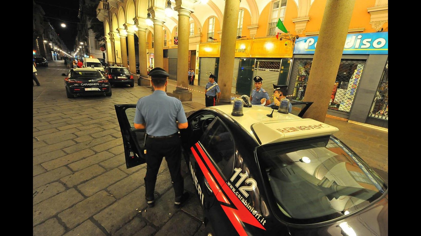 Cuneo, 30enne ucciso a colpi di pistola davanti a un locale notturno