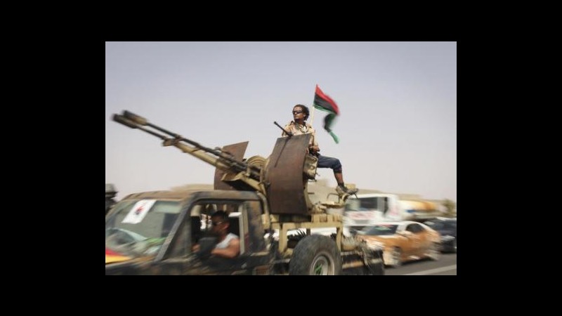 Libia, ribelli entrano a Bani Walid, combattimenti nelle strade