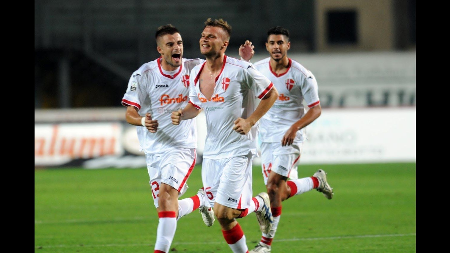 Serie B, Padova vola: battuto Bari 1-0