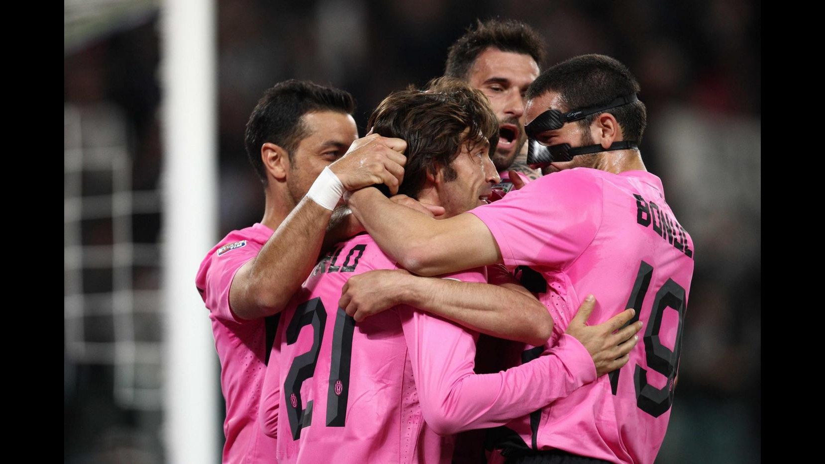 Juve, è fuga per la vittoria: Roma annientata e Milan a -3