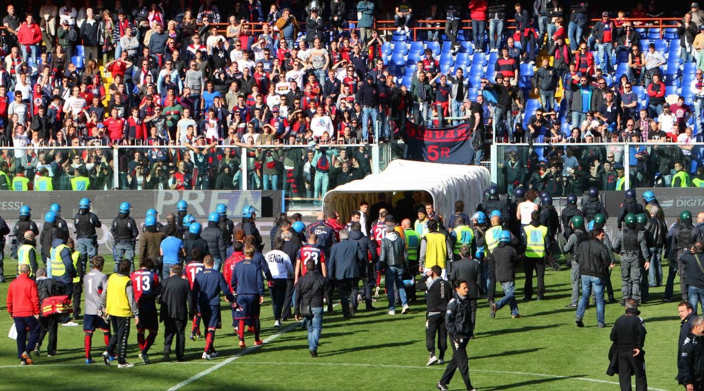 Genoa, 2 gare porte chiuse. Inchiesta Figc