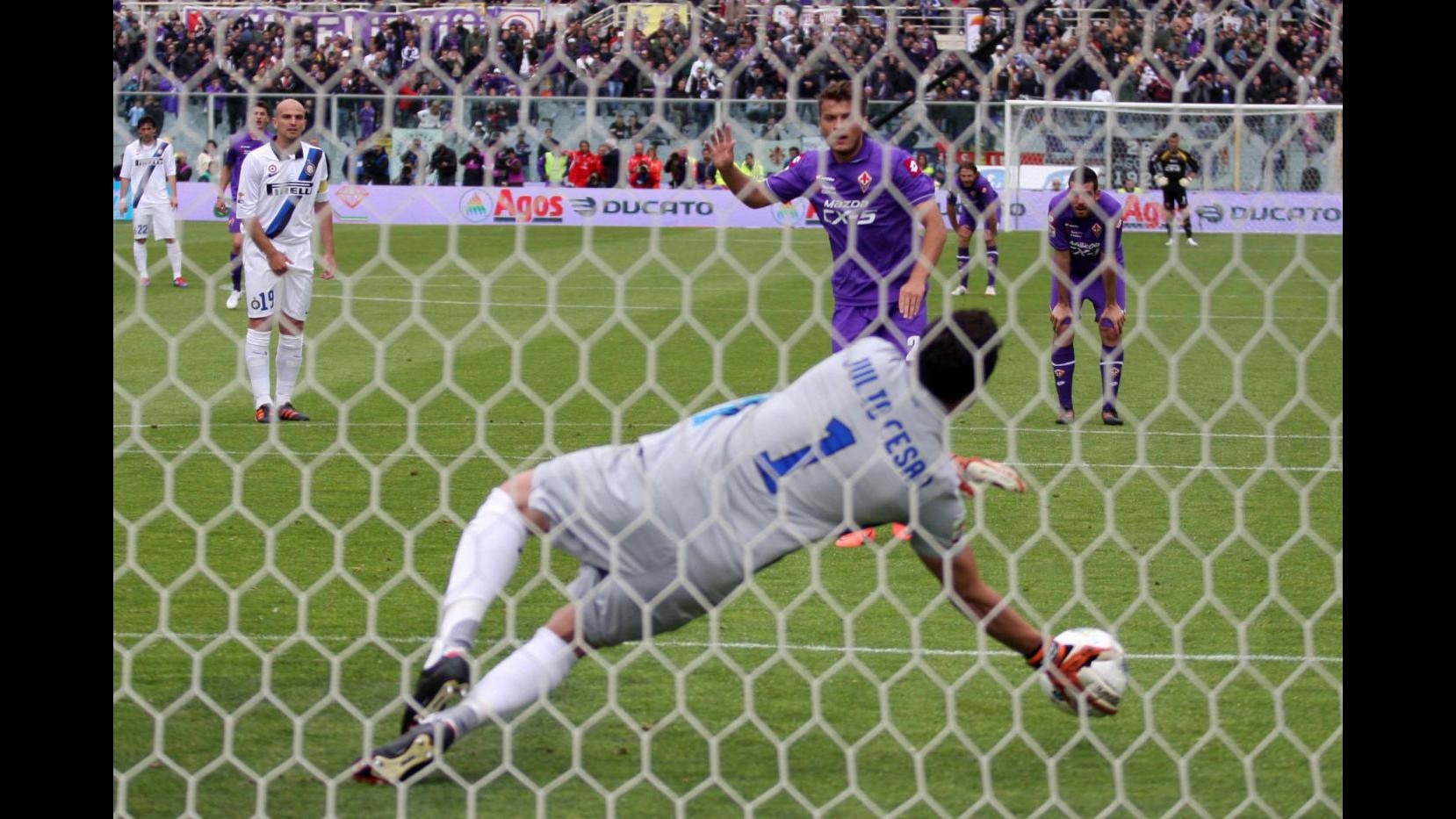 Serie A, Julio Cesar salva l’Inter a Firenze. Finisce 0-0