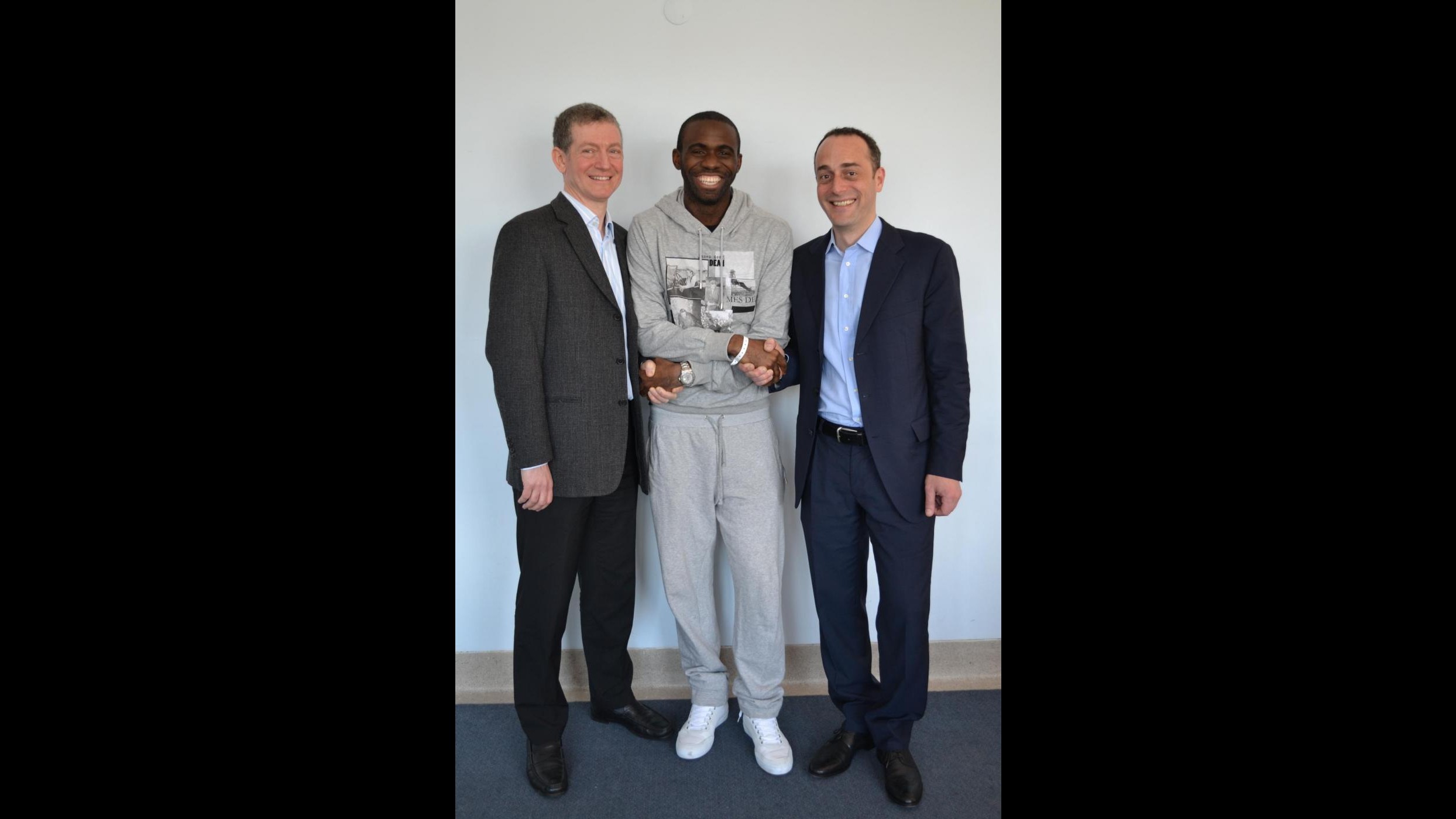 Muamba: Ho pregato Dio e sono vivo per miracolo