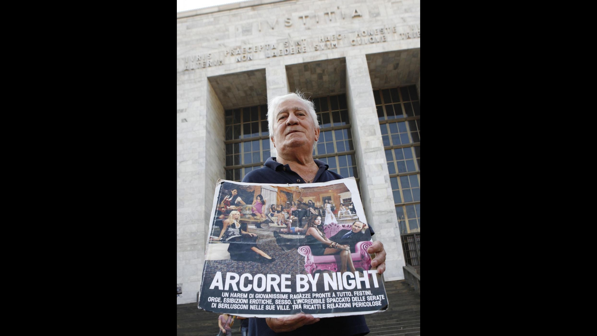 Caso Ruby, Berlusconi: Ad Arcore si facevano gare di burlesque
