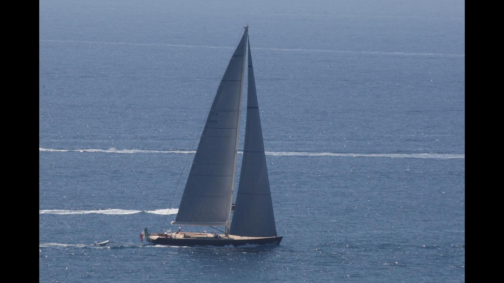 Skipper disperso in mare a Livorno, in corso ricerche