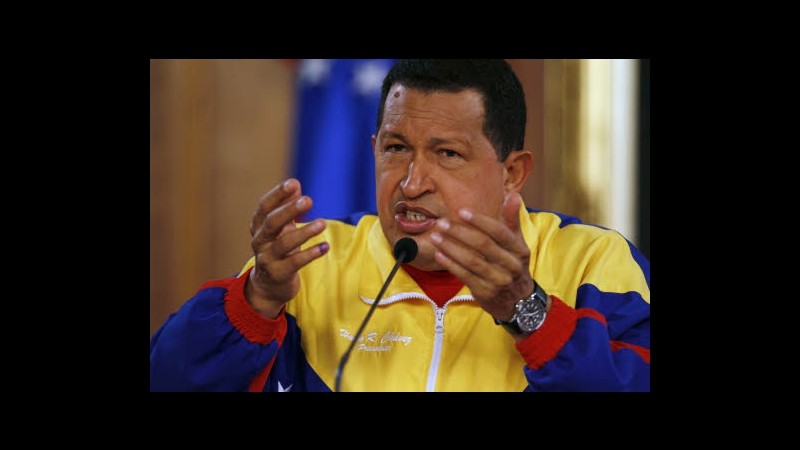 Venezuela, sostegno Chavez stabile al 49%, cala gradimento governo