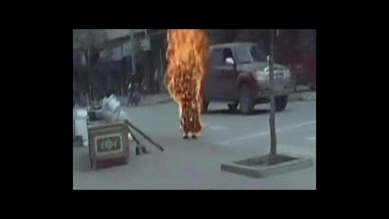 Cina, ong: 2 tibetani si danno fuoco, 32 in ultimo anno