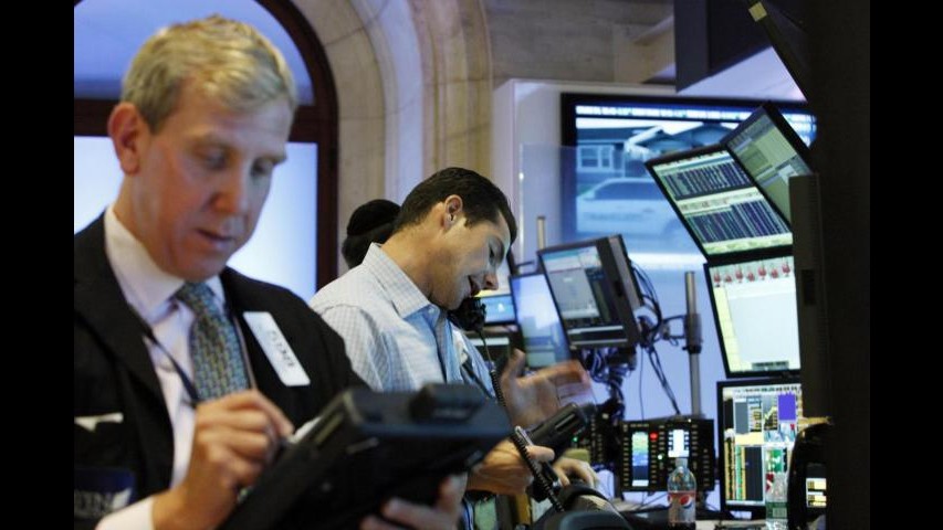 Borsa tira il fiato, volano Fiat e Pirelli