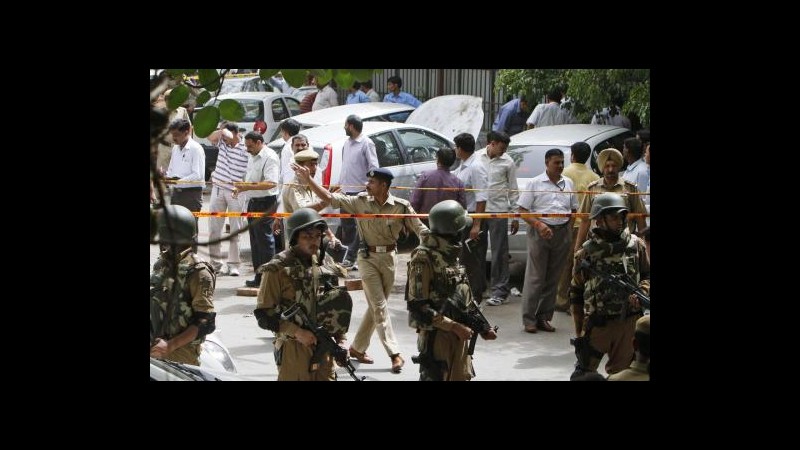 Panico a Nuova Delhi, bomba fa 11 morti