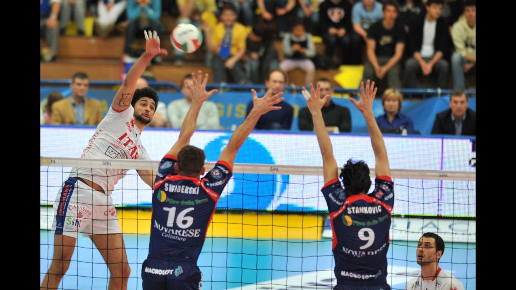 Aritmia per Vissotto, paura nel volley