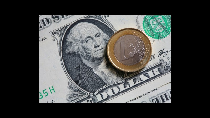 Euro si indebolisce e scende sotto quota 1,4 dollari