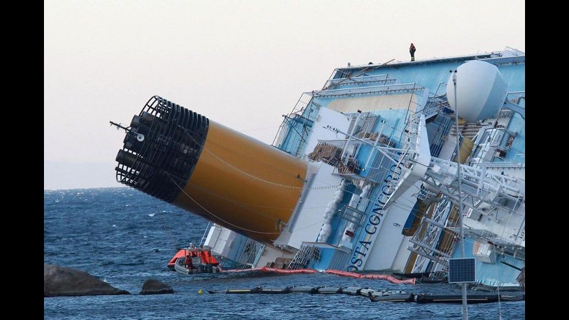 Costa Concordia, identificate cinque vittime: c’è anche un italiano