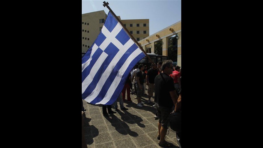 Grecia, occupati 7 ministeri prima di incontro Venizelos-Troika