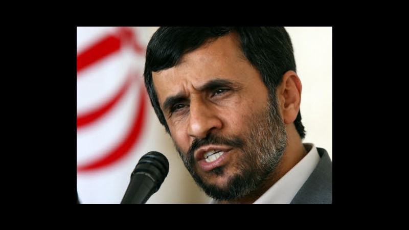 Iran, Ahmadinejad: Faremo pentire il nemico se ci aggredirà