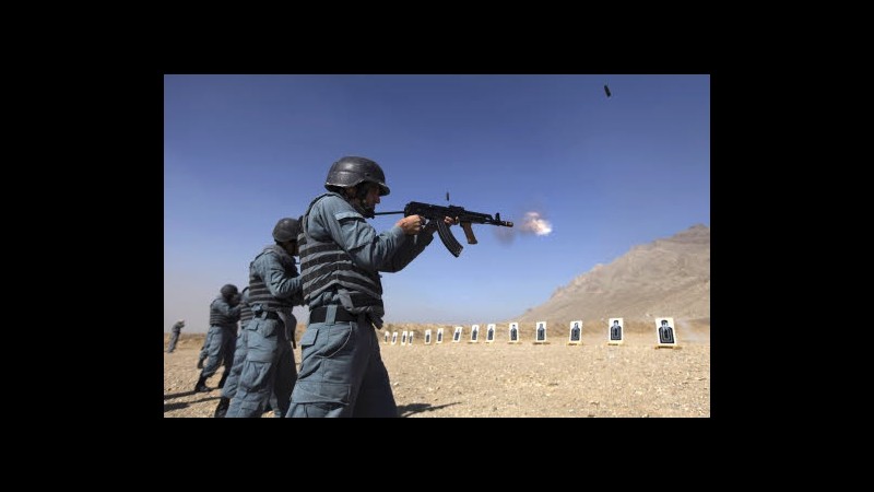 Uccisi in Afghanistan otto poliziotti a checkpoint di Lashkar Gah