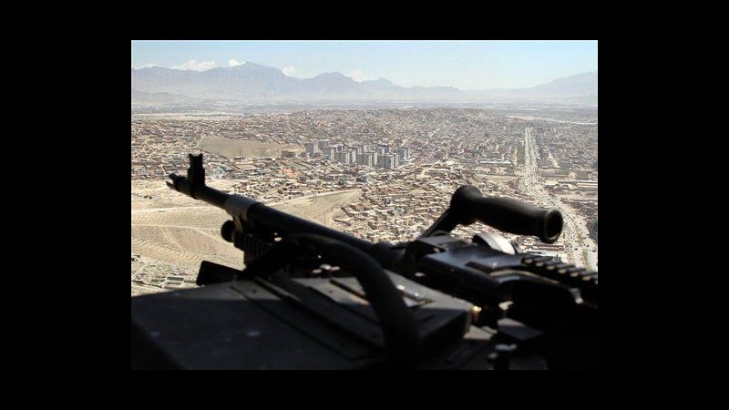 Kabul, talebani attaccano Parlamento