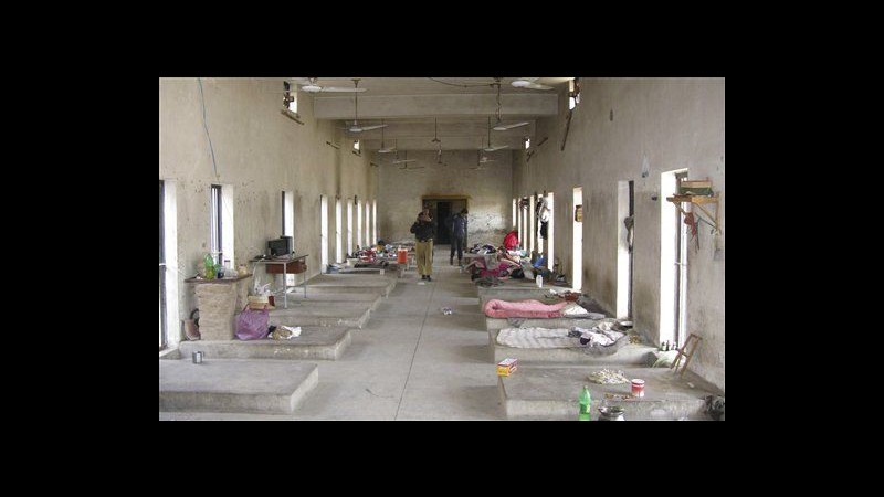 Pakistan, attaccato carcere: 380 evasi