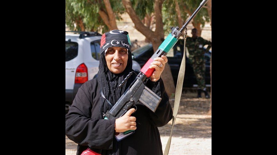 Libia, l’esercito post-Gheddafi apre alle donne