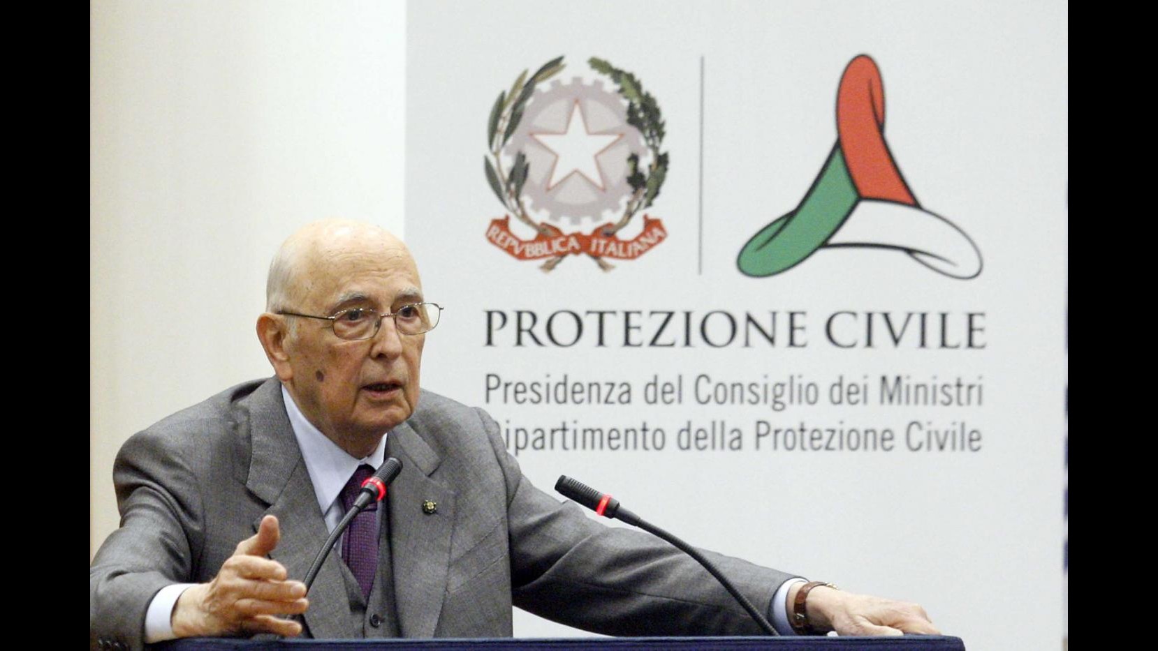 Napolitano: Stop a rifiuto dovere fiscale
