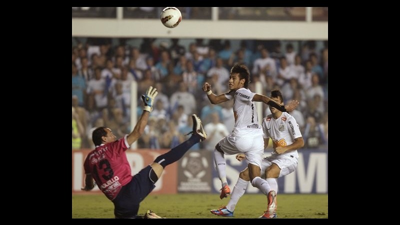 Coppa Libertadores, super Neymar trascina il Santos ai quarti