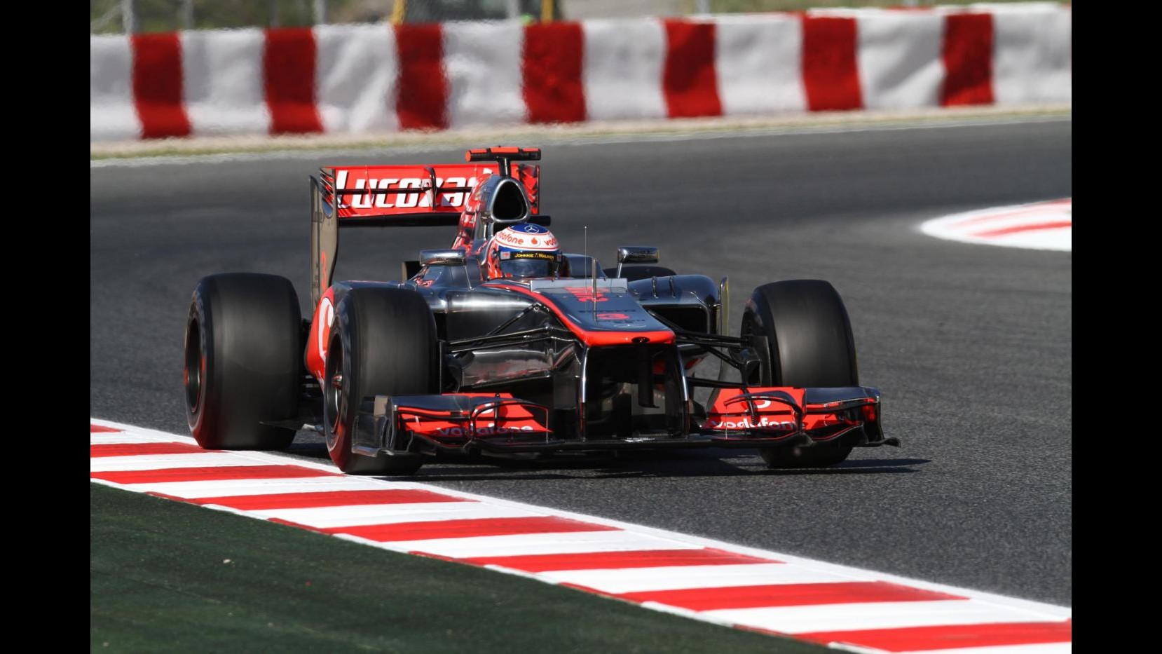 Gp Spagna: Button più veloce in seconde libere, Ferrari lontane