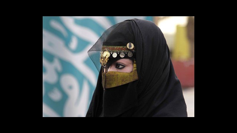 Arabia Saudita, donna che sfidò il divieto di guidare sarà processata