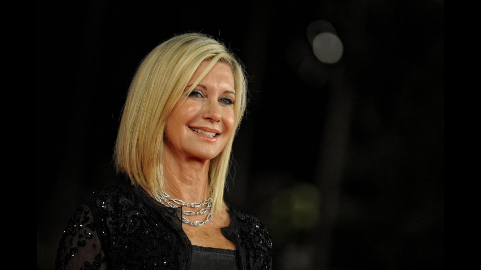 Olivia Newton-John vende all’asta i pantaloni attillati di ‘Grease’