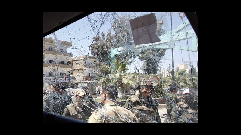 Siria, bomba contro camion scorta osservatori Onu: 6 soldati feriti