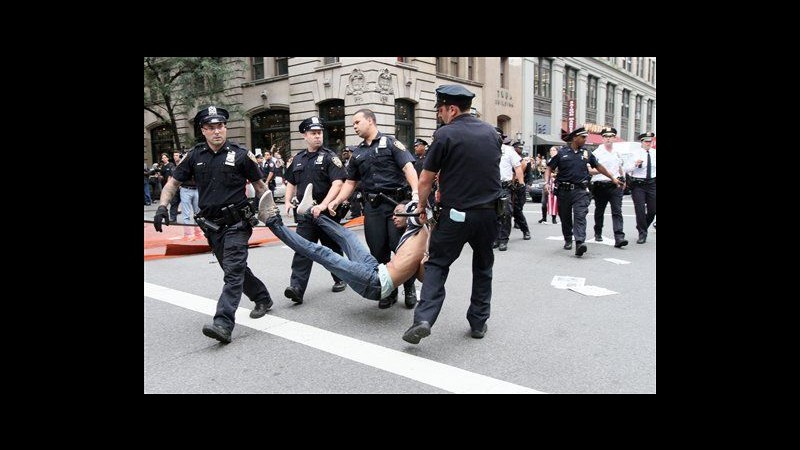 Usa, protesta a Wall Street contro banche e crisi: arrestate 80 persone