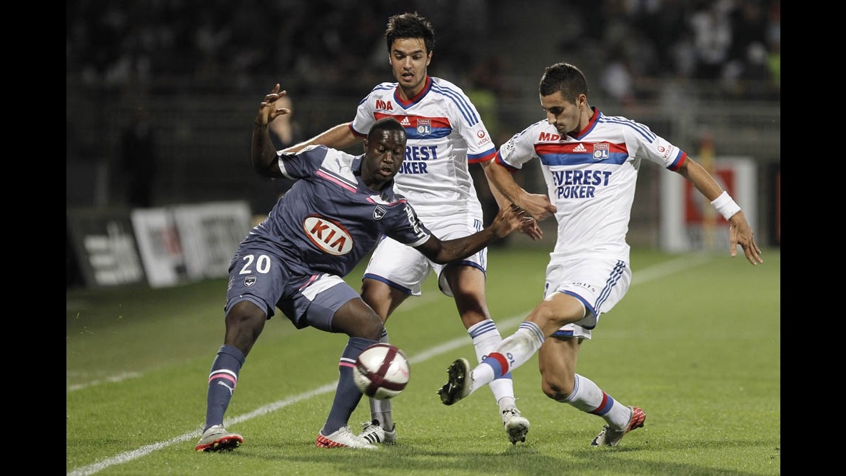 Calcio, Ligue 1: Pastore trascina Psg in vetta con Lione e Tolosa