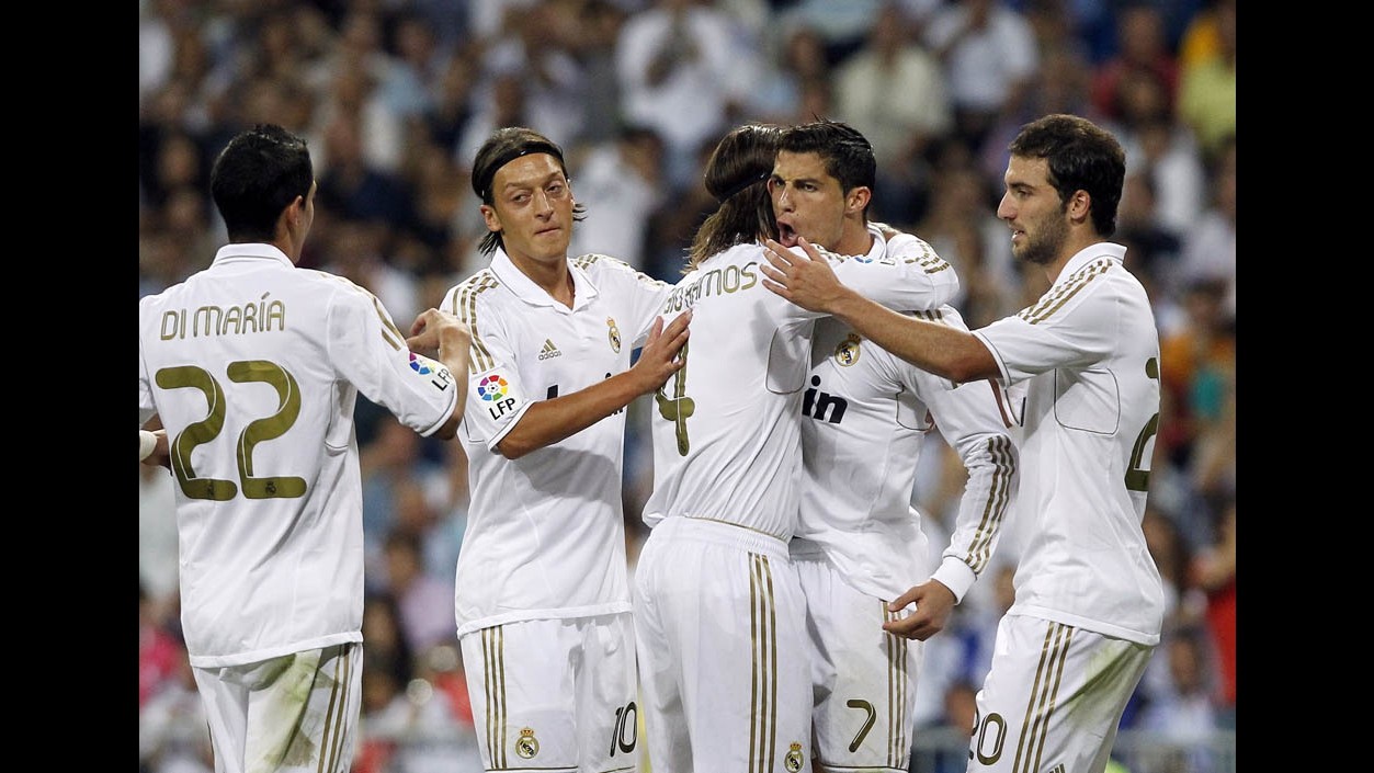 Liga, Real e Barcellona a valanga su Rayo ed Atletico Madrid
