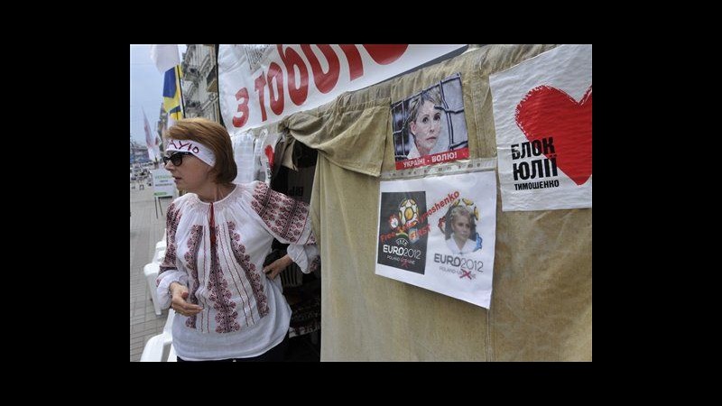 Ucraina, medico tedesco visita Tymoshenko: Domani andrà in ospedale